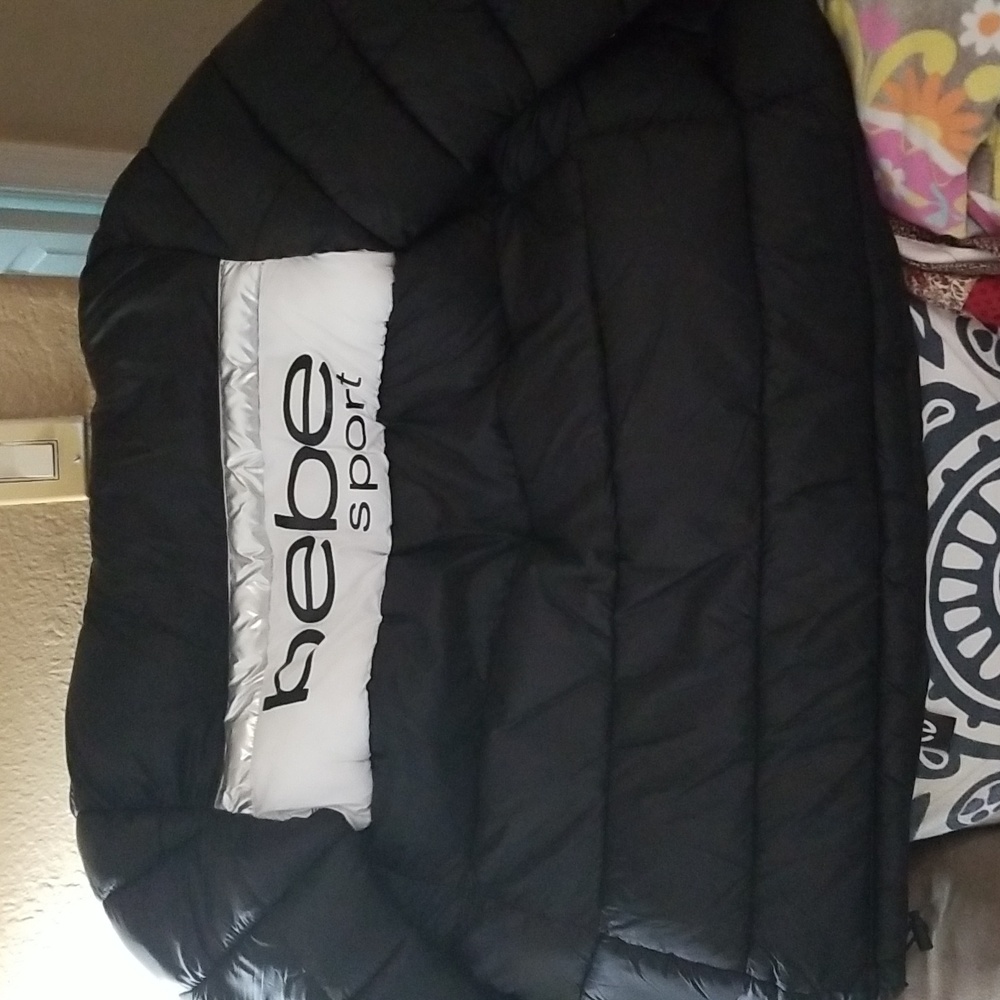NWT! 👌🏻 Bebe sport Jacket